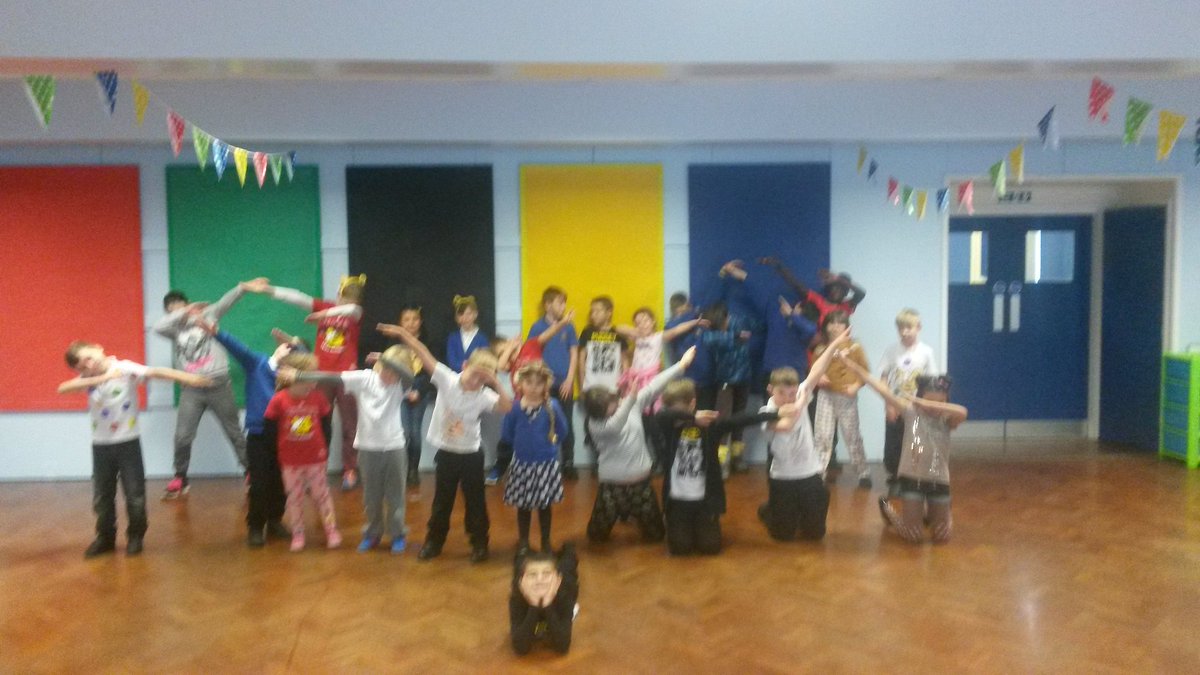 HTMrsHayes's tweet photo. Loved Privilege Party today which featured Musical Dabs #proudprincipal #superstandards https://t.co/GmReU2TeUl