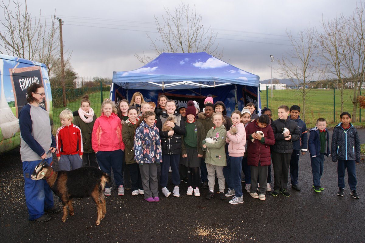 SligoLEADER's tweet photo. Budding #Sligo scientists from St Edwards, Dromore West, Mercy Primary, Abbeyquarter enjoying #ScienceWeek @sligoscienceweek @itsligo https://t.co/DGiEz6dGcM