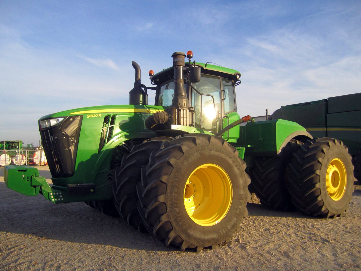 HeritageTractor's tweet photo. Just listed this beast: https://t.co/j8fkPkEkHC #JohnDeere #9620R #Tractor #620hp #DeereSighting https://t.co/Y2QWTMXYHf