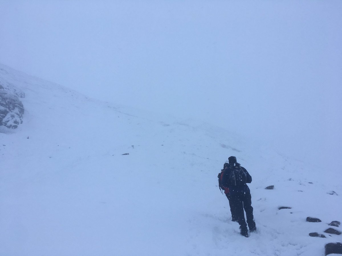 walkerf1's tweet photo. #penyghent #snow #novisability ☃️☃️ https://t.co/54BRx8VlUZ