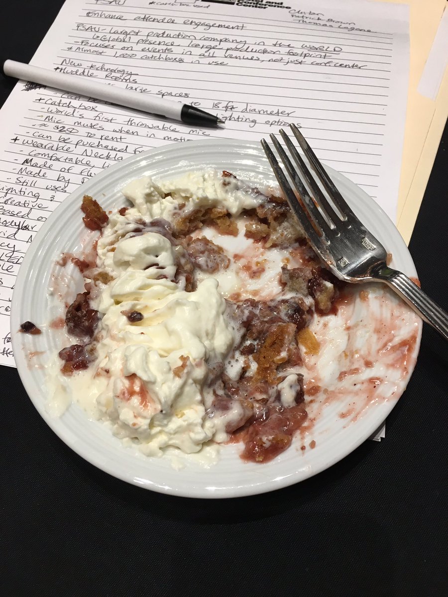 crysrosser's tweet photo. Smashed this "birthday" cobbler @ the #ecnworkshop! https://t.co/UoQajdr2c8