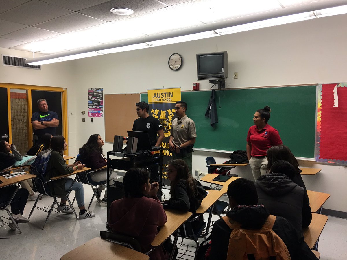 jsstevens88's tweet image. #panthernewtech #SDOA recruiting at Terrace Hills! Thank you for having us!