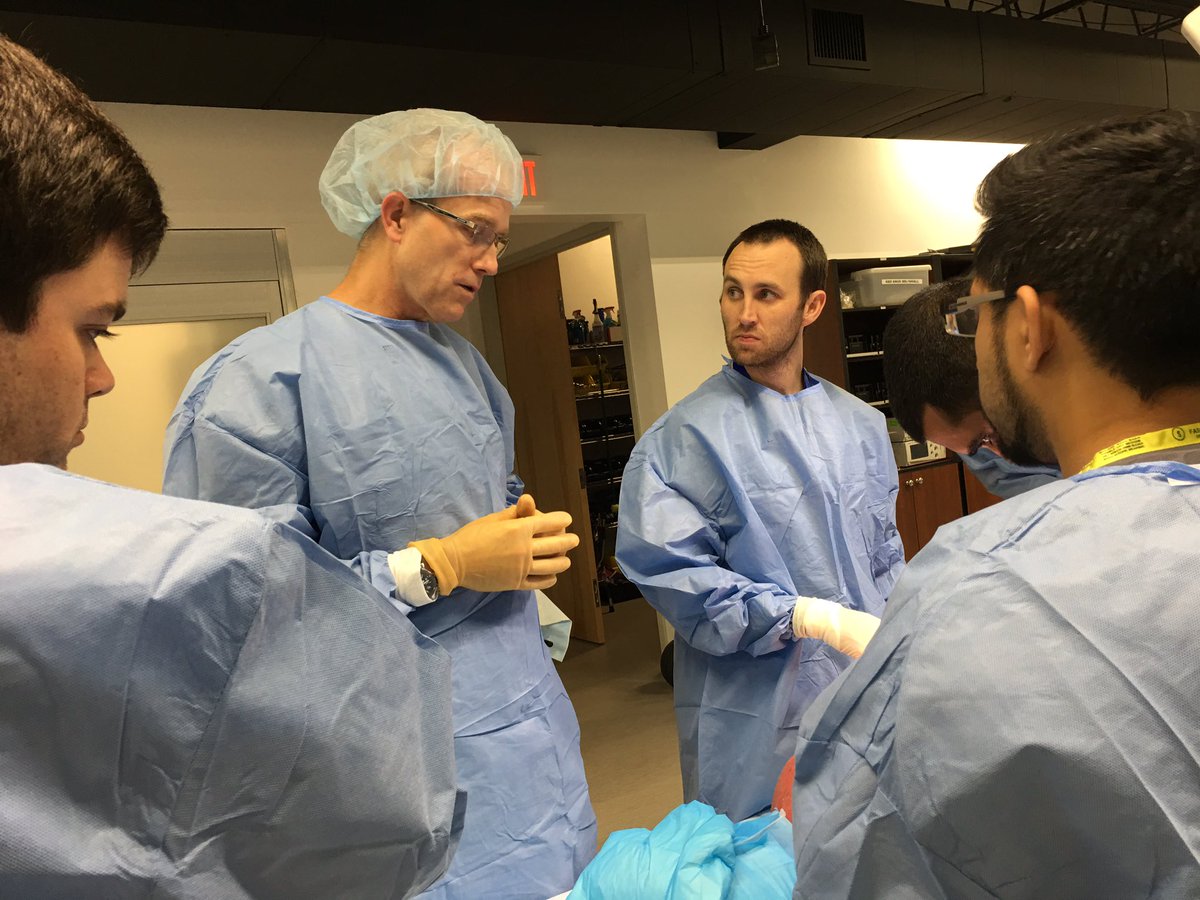 FOREonline's tweet photo. #SelbySpine course co-director Dr. John Small discusses spine anatomy with @usfhealth residents. #bioskills https://t.co/dnFD32qtKM