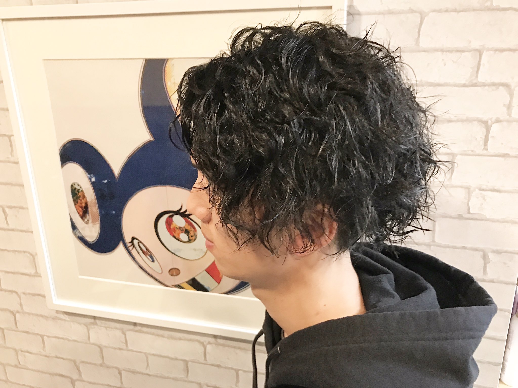 026 松坂 良太 ボブベースのツイストスパイラル センターパートも耳かけもいけます 個性的 ストリートな雰囲気に メンズスタイル ヘアスタイル メンズパーマ パーマスタイル メンズカット ツイストパーマ スパイラルパーマ ツイスト