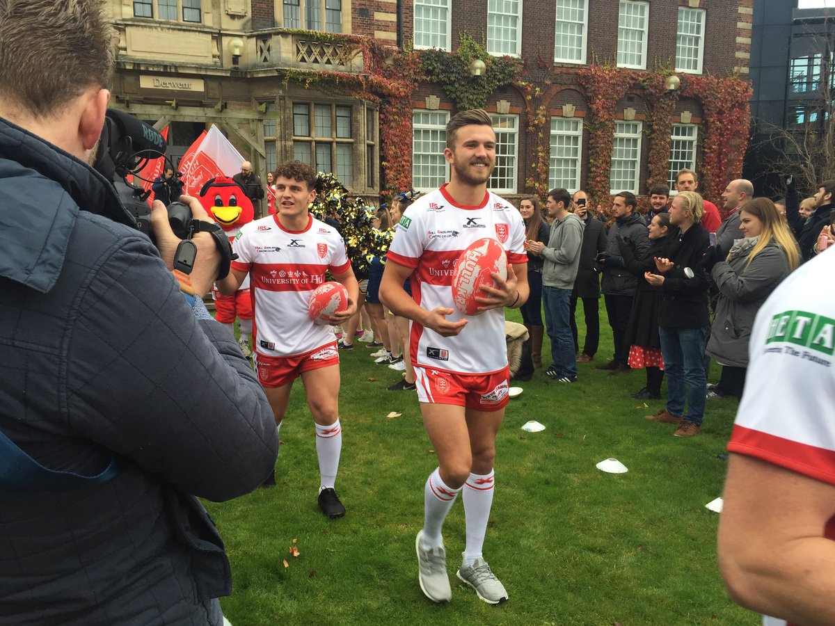 On location with <a href="/UniOfHull/">University of Hull</a> for <a href="/hullkr_online/">Hull KR</a> new kit launch!!