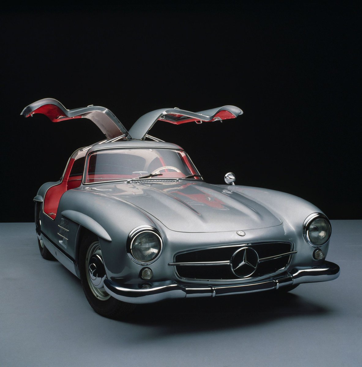 MB_Museum's tweet photo. Well. To "be fly" is the German #jugendwort of the year.
But let's face it, we've been fly for decades.
#flysein #tobefly https://t.co/ZJXP4kV4ke