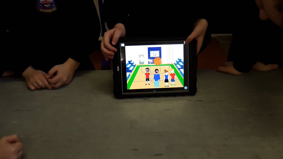 BawnmoreNS's tweet photo. Programming animation using the ScratchJr app! #scienceweek2016 https://t.co/kbvzw6oEqC
