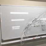 新しく買ったホワイトボードの文字が消えにくい!？  1週間後原因が判明