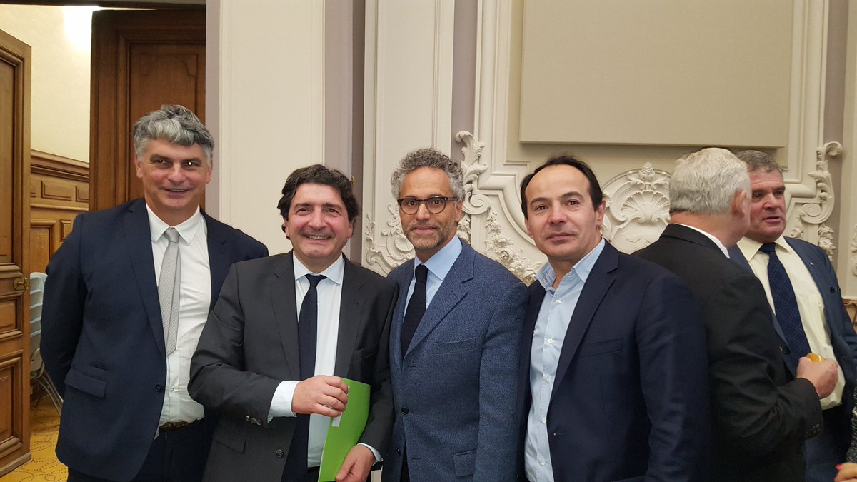 CPMEParis's tweet photo. Félicitations à @d_restino nouveau Président #cci_75 et à Gerald Barbier 1er Vice Président et l'ensemble de son équipe de la #cci_75 https://t.co/oGTLoa0ndj