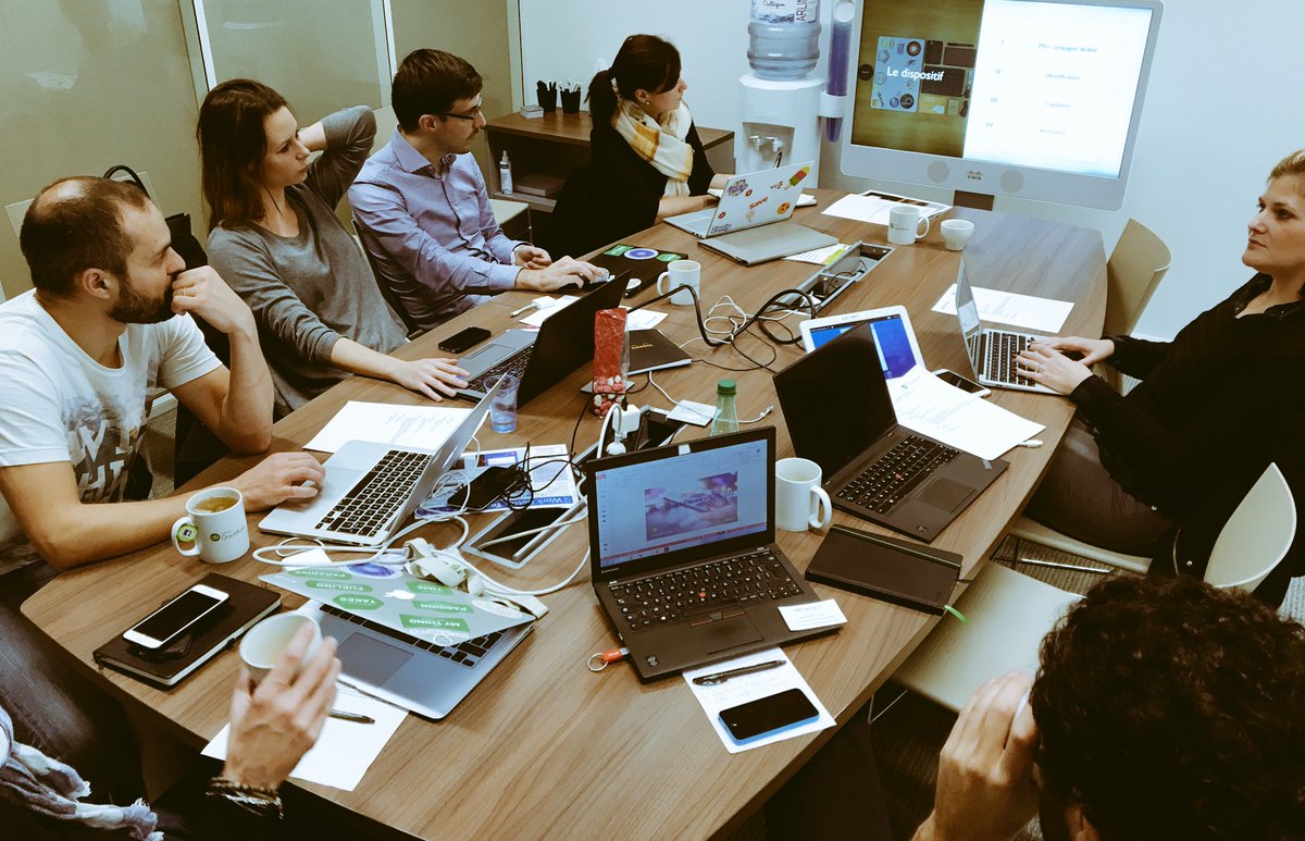 blaise_julien's tweet photo. Dernière ligne droite avant le week-end pr la team @QuickBooksStart On parle #Entrepreneur #startup #TPE @guilhem @nico_dw @Tricoire_Pierre https://t.co/6yKKqBlaW6