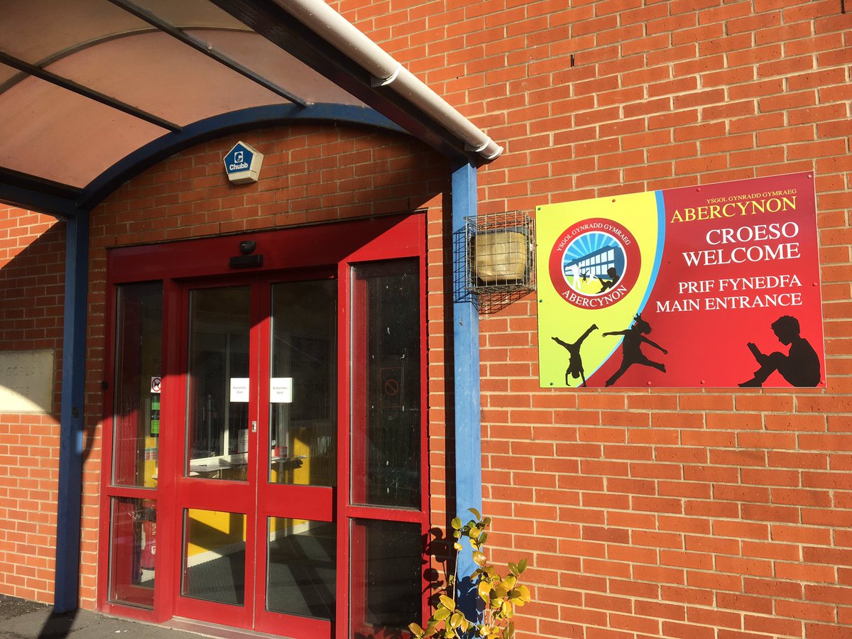 Fantastic first session of cake and prop making for our #Dahl100 #RCT project at #Abercynon with <a href="/TriptychTrio/">Triptych Trio</a> for #music this afternoon!