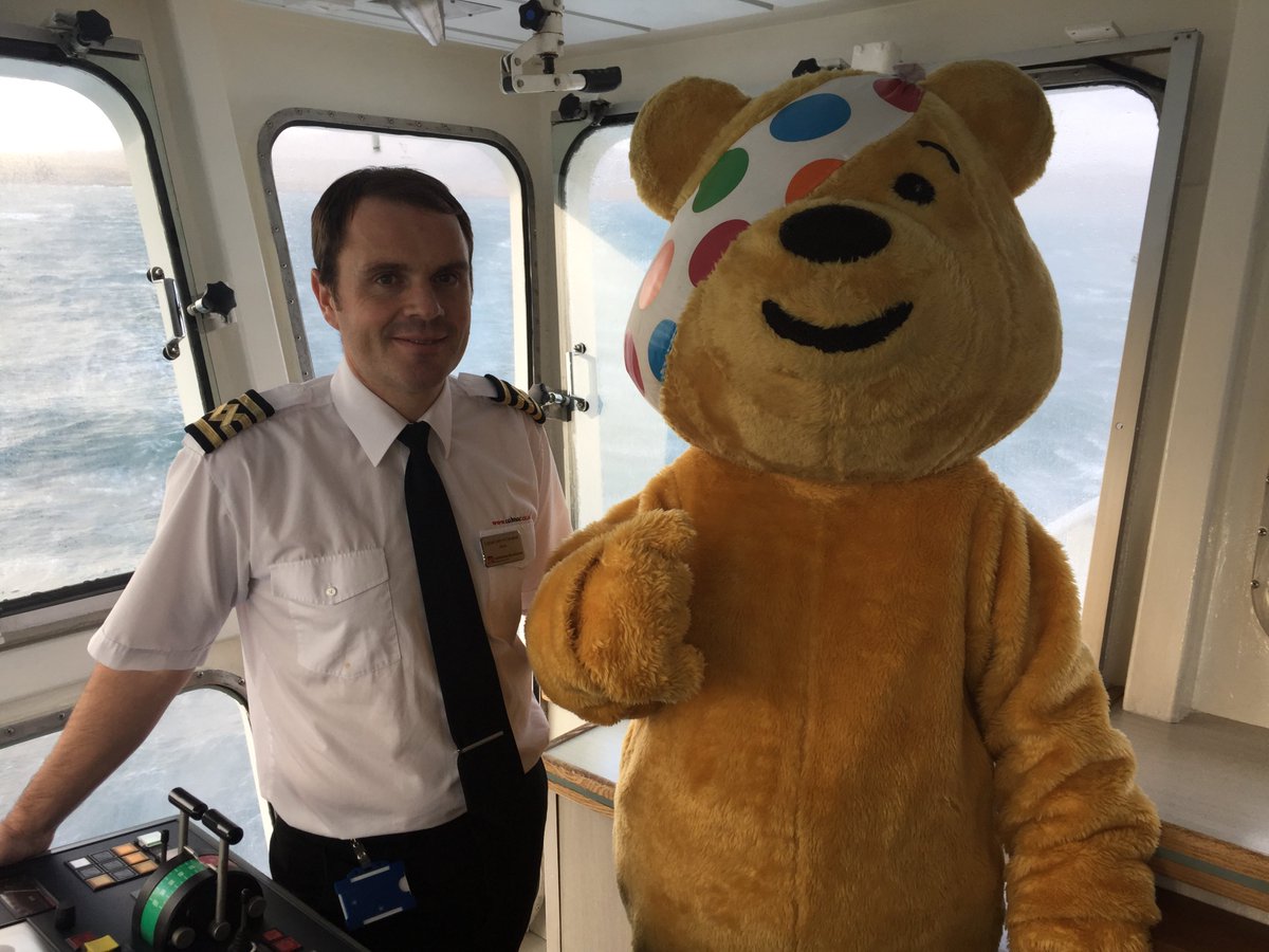 CalMac_Updates's tweet photo. #Pudsey on Tour! Pictured with Capt. John A Campbell of #MVHebrides. Please visit https://t.co/OOl2Eeua8G to donate. https://t.co/eQKPaAaiyp