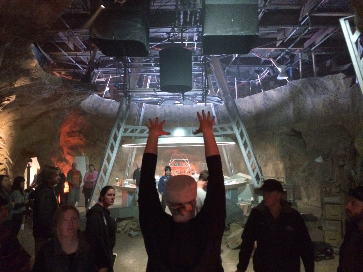 2davisantos's tweet photo. Directing the last episode -- WHAT DO YOU MEAN THE LAST EPISODE??? #powerRangers #PRSDC https://t.co/FwjngEfJQ1