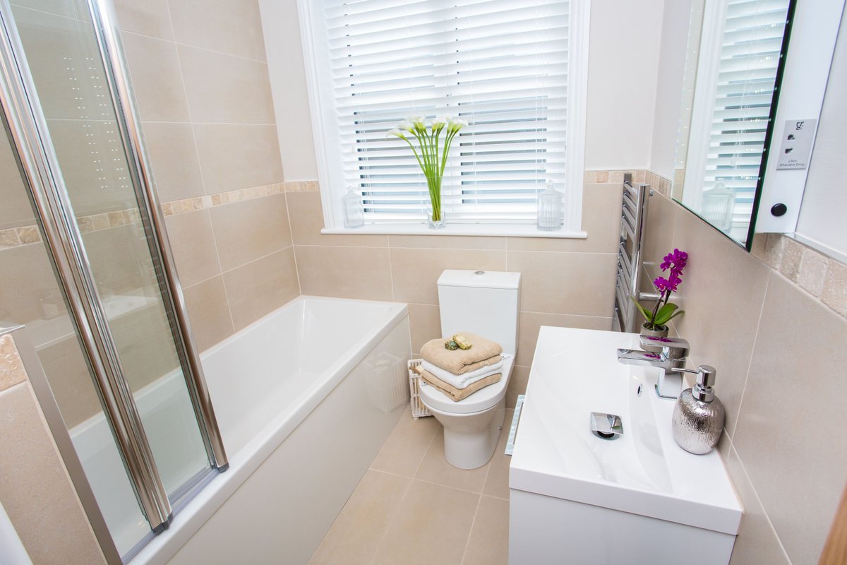 beckdevelopment's tweet image. CHRISTMAS SPECIAL...Move into our Fully Furnished Luxury Showhome at Castle Walk in time for Christmas for just £199,950.