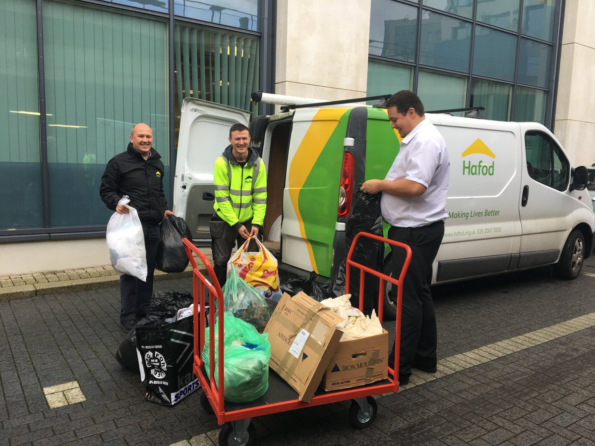 HafodHousing's tweet photo. #WalesActionWeek collection for homeless families
@eversheds @MorganstoneLtd @tatasteelwales & makeover @Lovell
https://t.co/bKiAyYLmwB https://t.co/voFSdv4Nfh