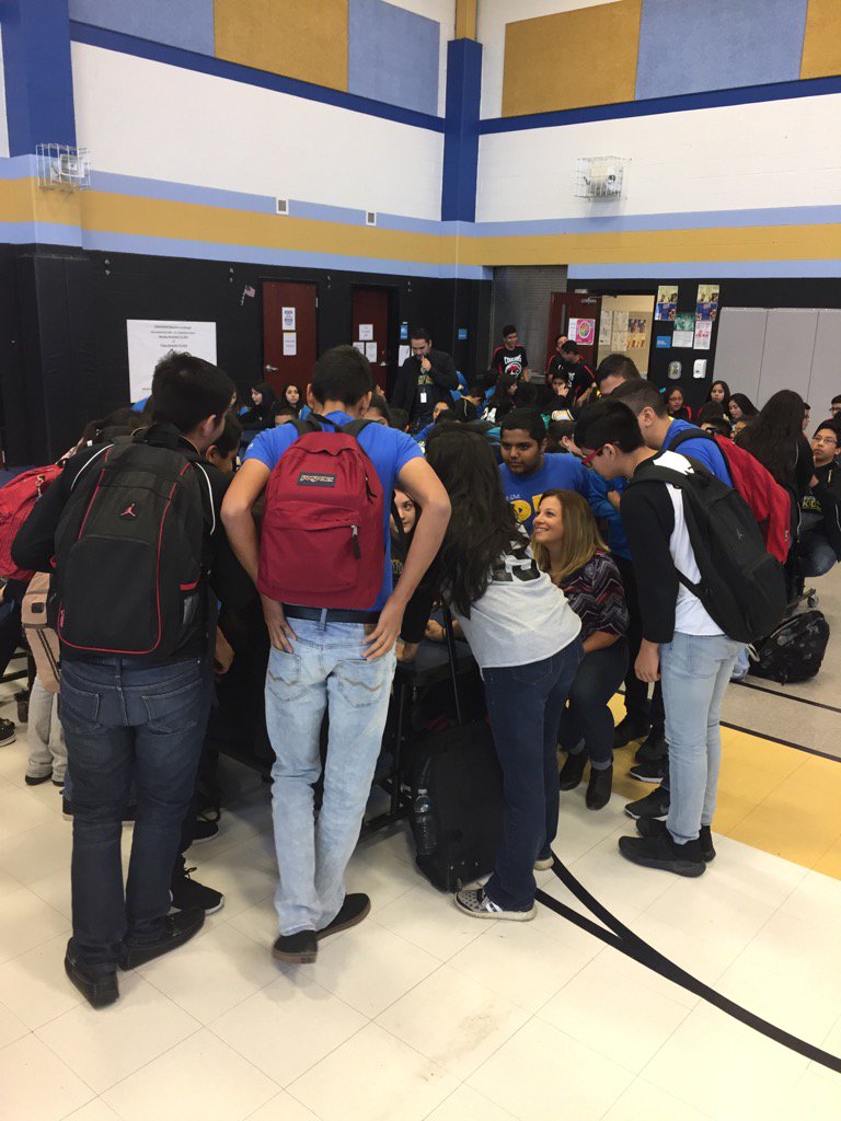 IDEASanJuan (@ideasanjuan) on Twitter photo Reflecting & giving thanks with their teacher during lunch! <a href="/alpzfdz/">AndreaLpzFdz</a> <a href="/etgarza87/">Elizabet T. Garza</a> Reflecting & giving thanks with their teacher during lunch! <a href="/alpzfdz/">AndreaLpzFdz</a> <a href="/etgarza87/">Elizabet T. Garza</a>
