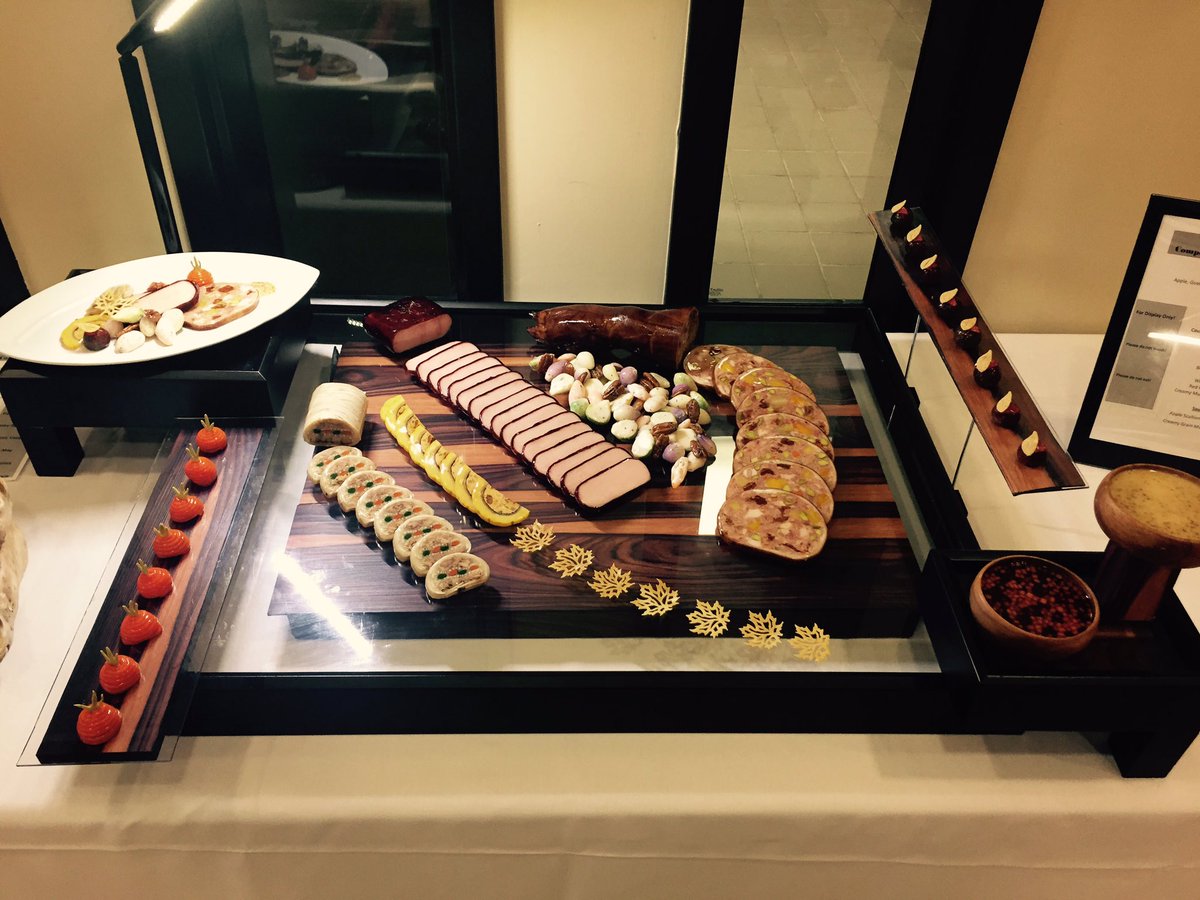 ChefNateK's tweet photo. @NiagaraCCC #NFCI #CompetitionClass #ColdFoodPlatter #BecomeTheNextWonderOfTheCulinaryWorld #StayExcited #Professionalism #LookAtTheDetail https://t.co/MDWLBp11V3