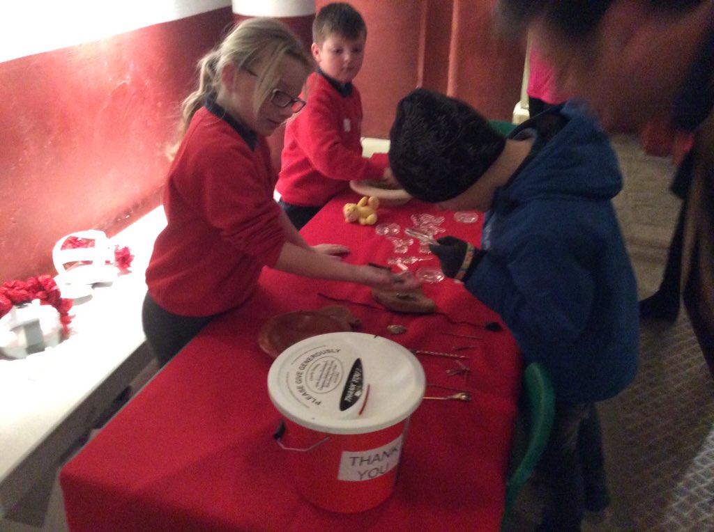 claresowa's tweet photo. @SMemorial @SegedunumFort #takeoverday amazing Year 4 exhibition!  The children have worked so hard.  Very proud 😊 https://t.co/zYoJnzkwIe