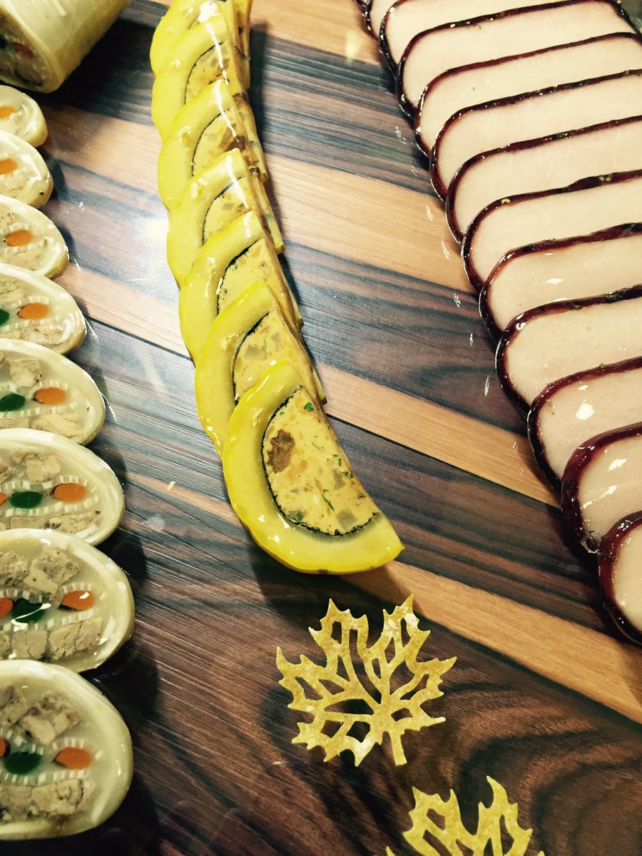 ChefNateK's tweet photo. @NiagaraCCC #NFCI #CompetitionClass #ColdFoodPlatter #BecomeTheNextWonderOfTheCulinaryWorld #StayExcited #Professionalism #LookAtTheDetail https://t.co/3RxLHVzFaR