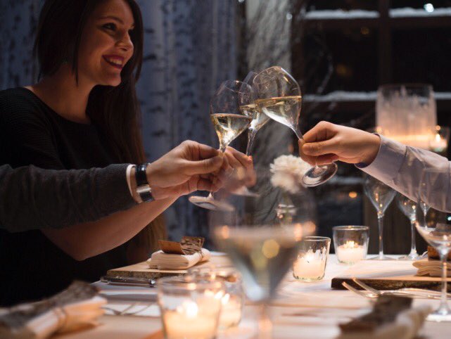 Enjoy a delightful Raclette in our "Widder Wonderland" until the end of January! #cheerstocheese