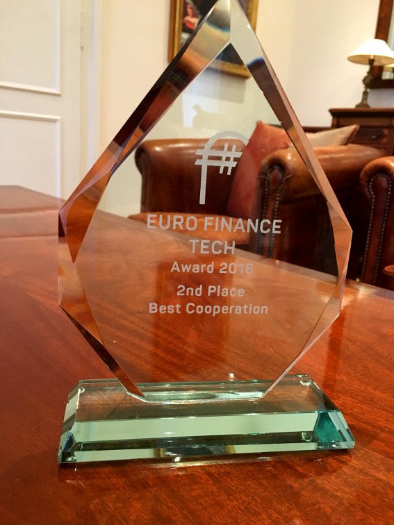 easyfolio's tweet photo. 2. Platz für die "beste Kooperation mit einer Bank" bei der #efintech16 @EuroFinanceTech @Privatbank1796 #fintech #roboadvisor #easyfolio https://t.co/GoU249xBzi