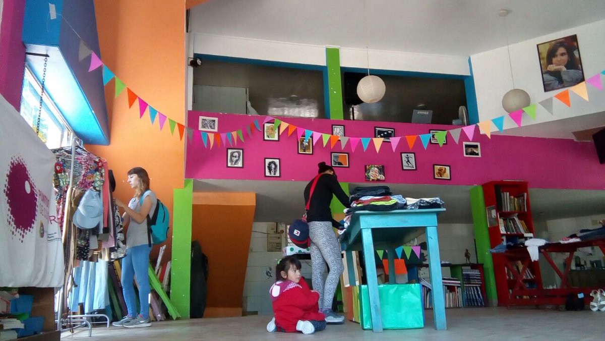 VecindadNacyPop's tweet photo. No sabes que ponerte?
Ya estamos de feria 👕👗👘 https://t.co/esN5K4Nwh4