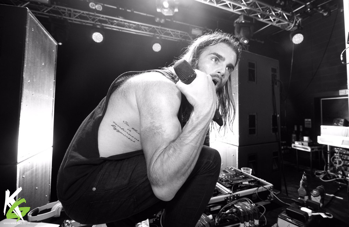 Stoked to be bursting on the ones and twos at Propaganda Leamington tonight!

📸 <a href="/krisgillphoto/">Kris Gill</a>