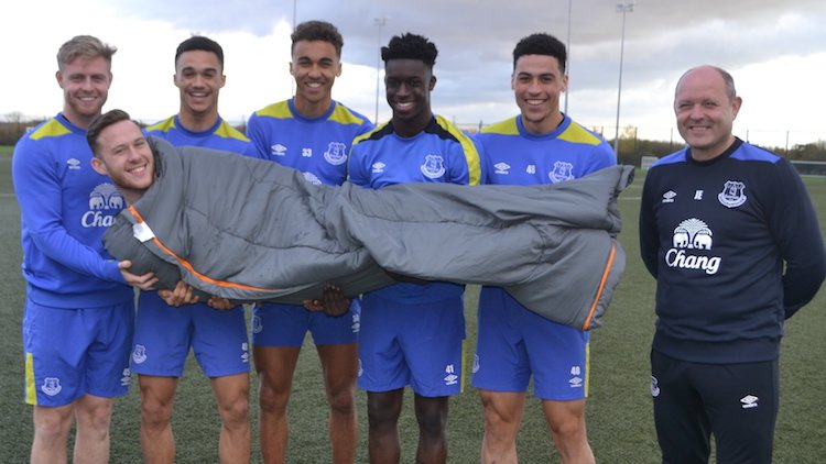 Everton (@everton) on Twitter photo 🌃 | David Unsworth and his full #EFCU23 squad have signed up for next week's Goodison Sleepout with <a href="/EITC/">Everton in the Community</a>! evertonfc.com/news/2016/11/1… 🌃 | David Unsworth and his full #EFCU23 squad have signed up for next week's Goodison Sleepout with <a href="/EITC/">Everton in the Community</a>! evertonfc.com/news/2016/11/1…