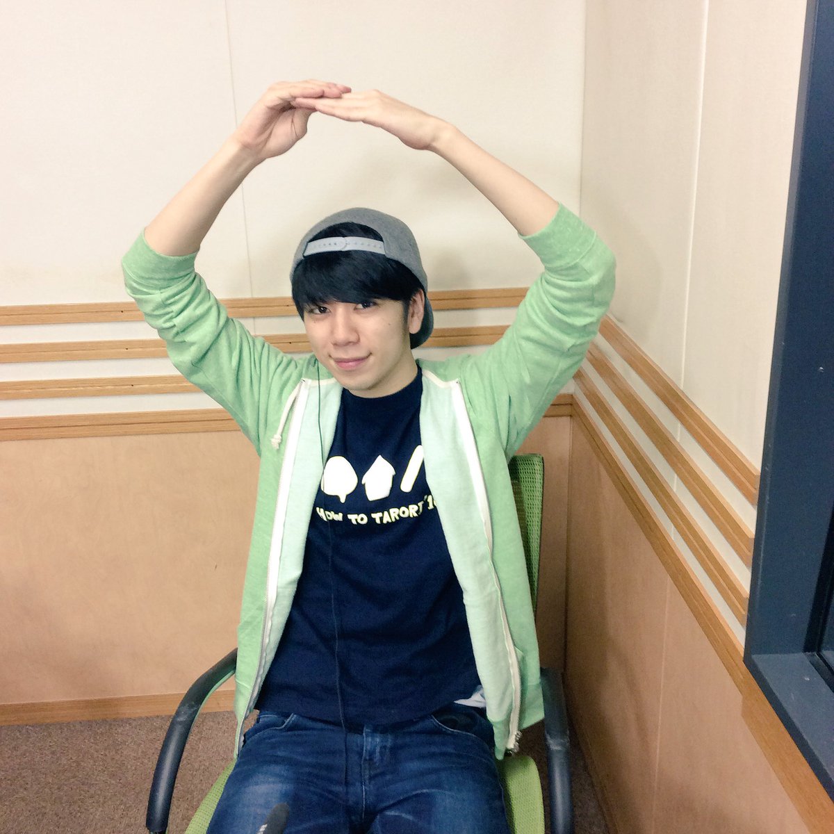 西山宏太朗のたろゆめ パーカーの柄は気球ボーイに決定 今夜もありがとうございました おやすみ Taroyume Agqr 西山宏太朗のたろゆめ パーカーの柄は気球ボーイに決定 今夜もありがとうございました おやすみ Taroyume Agqr
