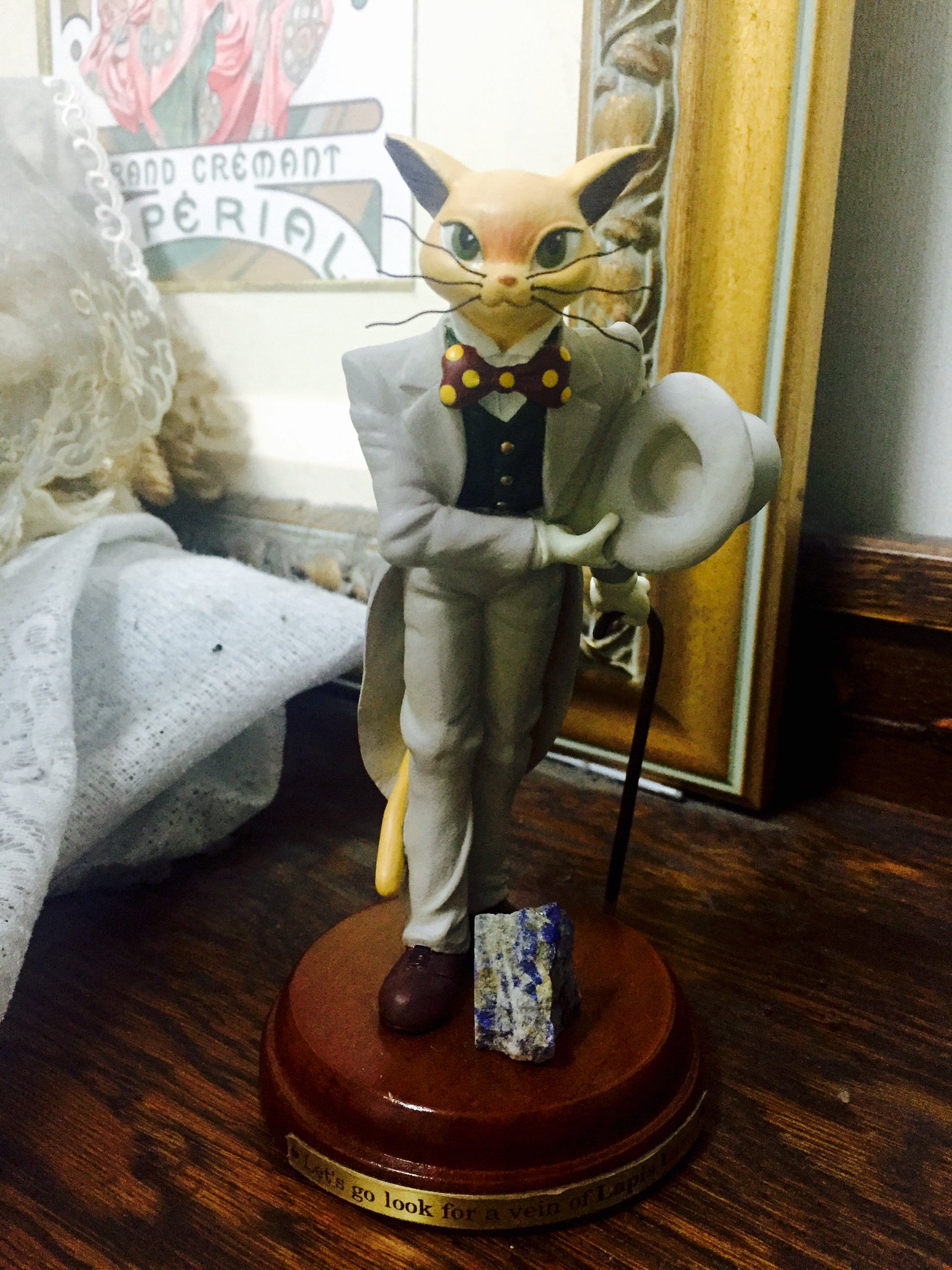Roy さんのツイート 猫の恩返しやってたので 大分前に買ったジブリの 耳をすませば のバロンフィギュアなど 足元にラピスラズリも有りますよ 猫の事務所にも耳をすませばバロンの恋人の写真 飾ってあった気 Roy さんのツイート 猫の恩返しやってたので 大分前に買ったジブリの 耳をすませば のバロンフィギュアなど 足元にラピスラズリも有りますよ 猫の事務所にも耳をすませばバロンの恋人の写真 飾ってあった気