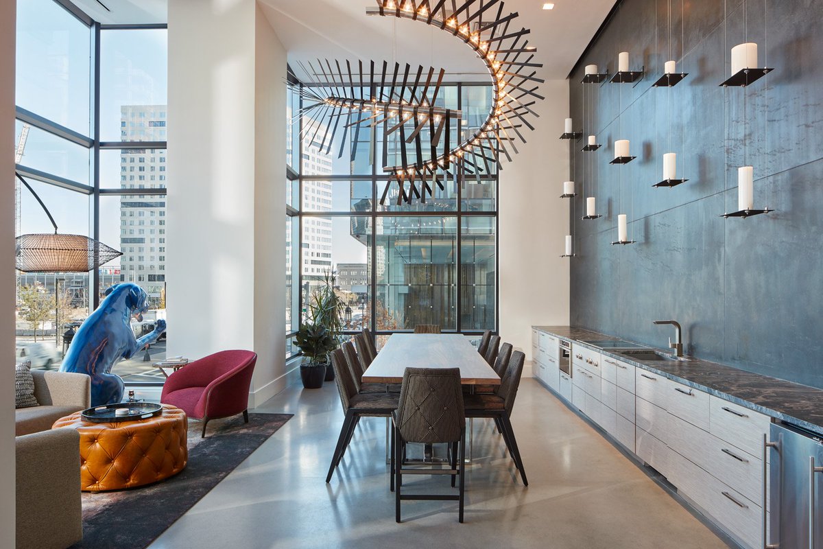 WMSPapts's tweet photo. We hope everyone enjoys the stylish upgrades made to our resident lounge! #LiveWhereWorkMeetsPlay #WatermarkSeaport https://t.co/CJtnbzLhca