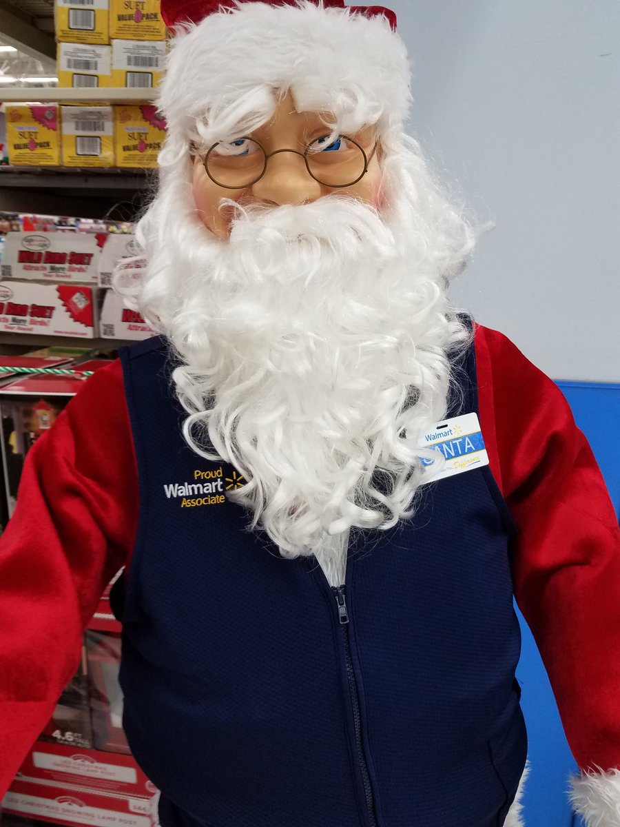 Lumen_Essence's tweet photo. I think he got the job for the discount. #WalmartSanta https://t.co/0Ic1USWqP7