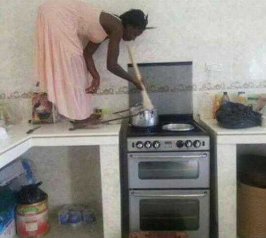 njiiru's tweet image. Ukibuy cooker @TuskysOfficial na hii #TuskysDealsPoa alafu uambie mboch apike nayo