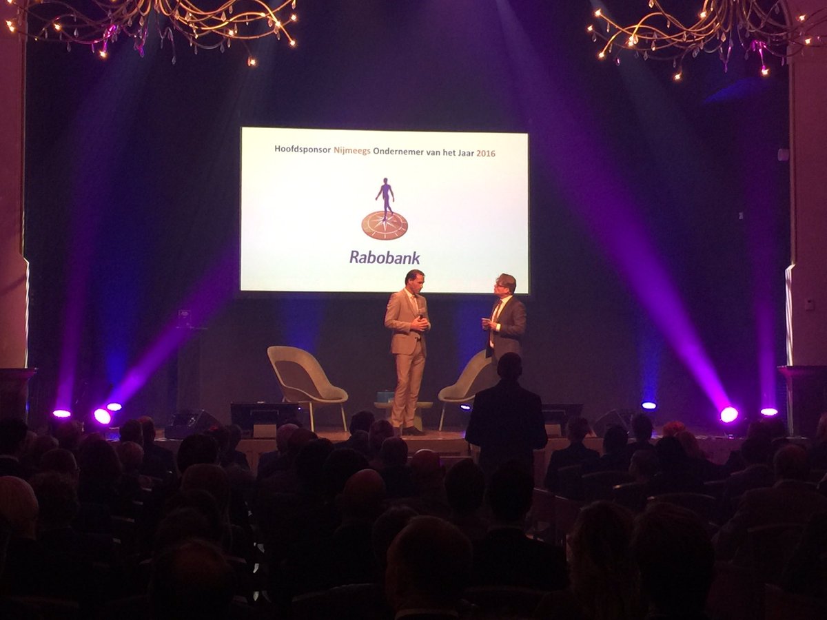 DolynnSupport's tweet image. Hoofdsponsor @RaboRvN directeur Antoine Driessen over ondernemerschap én maatschappelijke verantwoording nemen#ovhj2016