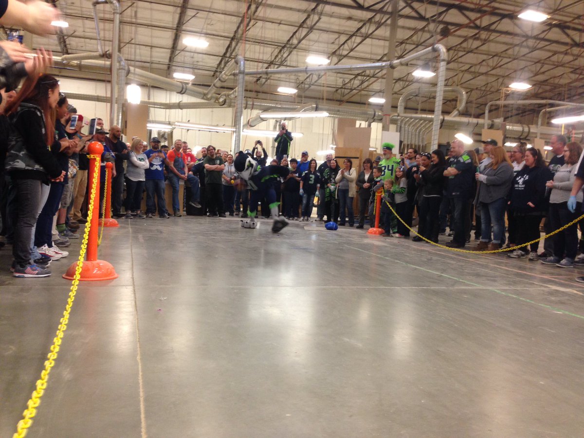 Just got done with some FROZEN TURKEY BOWLING <a href="/BellmontCabinet/">Bellmont Cabinet Co.</a> for some BLUE FRIDAY fun! #ICallFOWL #GoHawks #TGIBF