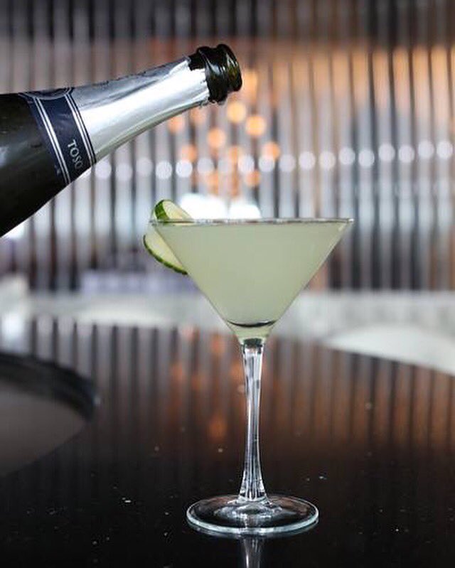 TheChelsea_AC's tweet photo. Cheers to the weekend. 🍸🍾🎉 Kick off Friday night with cocktails and dinner at Dining on the Fifth. https://t.co/zgrywTUmUx