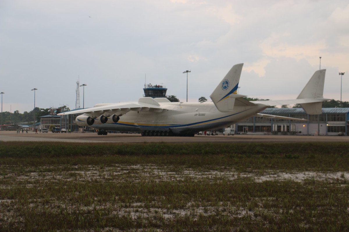 GitseBase's tweet image. Along with the #Antonov225 #Mriya a massive thunderstorm arrived at #SMJP. @flightradar24