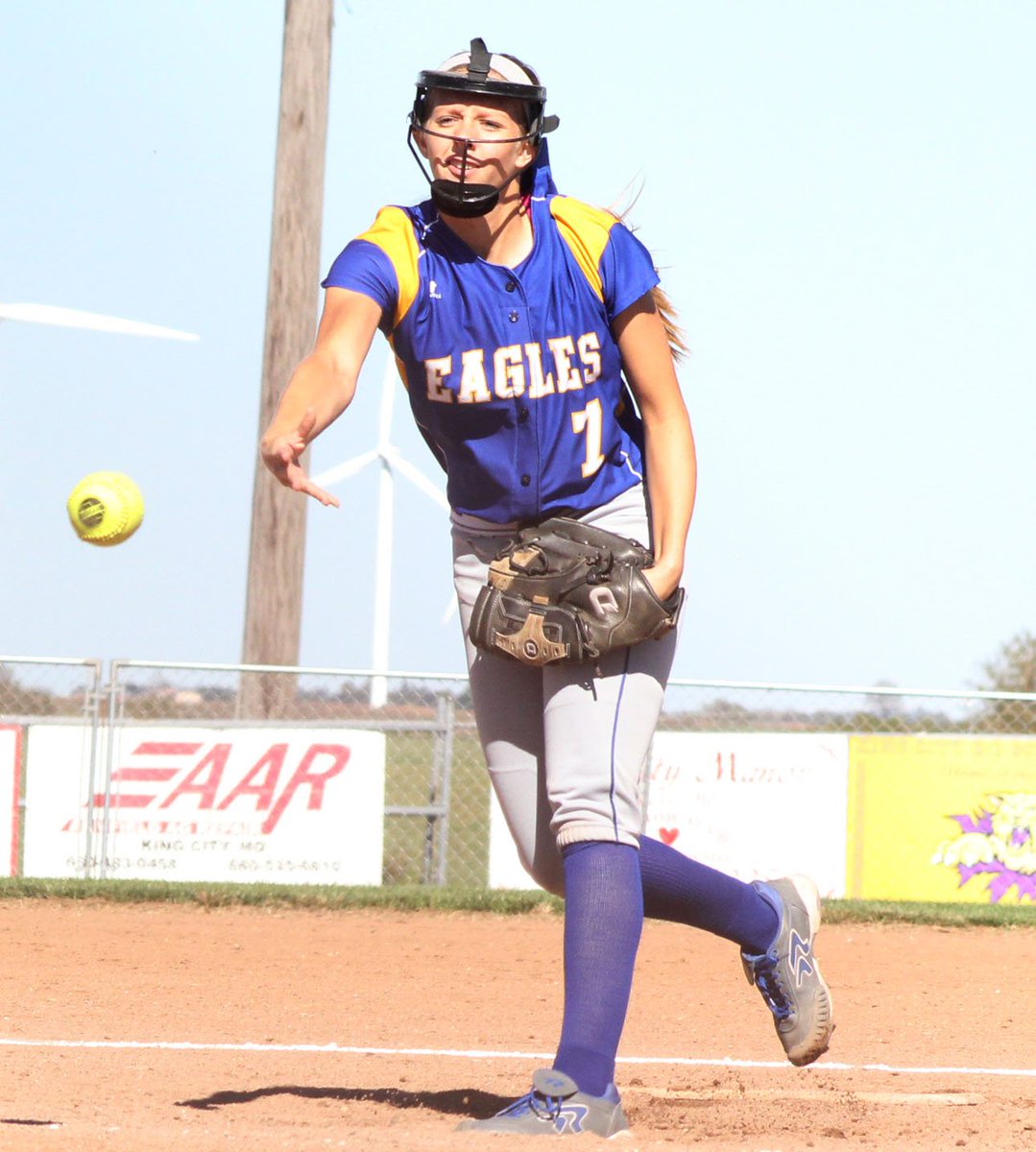 SportsMDF's tweet image. .@PlatteValley1's @chor_sarah selected as Daily Forums top female fall athlete: maryvilledailyforum.com/sports/article…