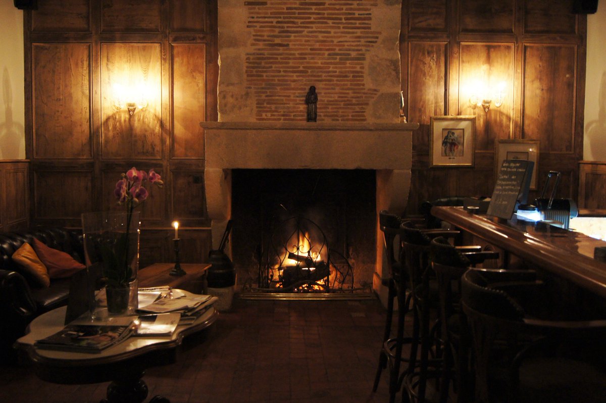 ManoirHonfleur's tweet photo. Venez déguster le Cocktail des Impressionnistes dans l'ambiance cosy de notre bar #manoirhonfleur https://t.co/28o8aHoCUW