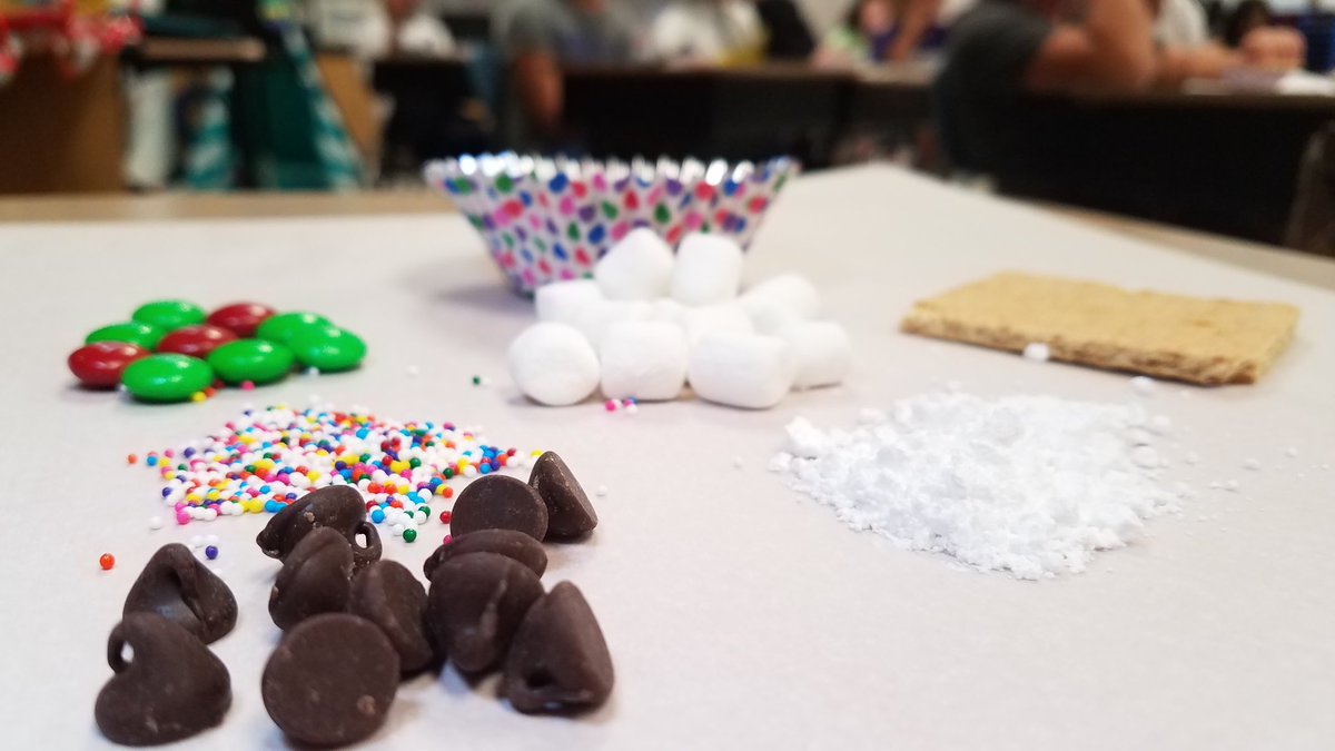 MrsRungeHLES's tweet photo. Combining a sweet snack with our sedimentary rock unit!! @HighlandLakesEl #HLELivetheVision #HLEMustangWay #HLEInspire https://t.co/IfHysNzGX1