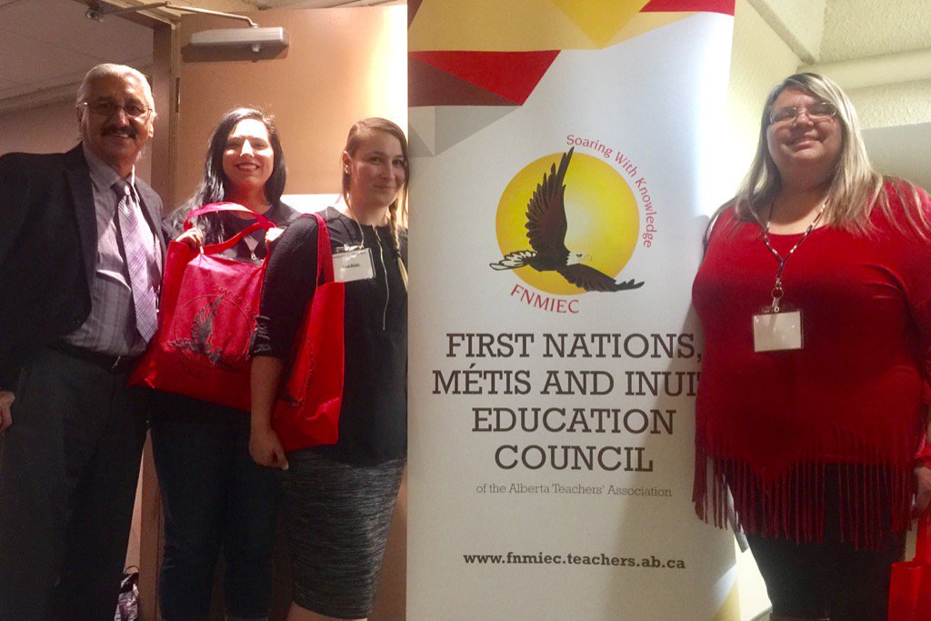 MissMarkiana's tweet photo. #FNMIEC Soaring with knowledge- great turnout at an amazing conference @albertateachers @CanTeachersFed @ata_ FNMIEC https://t.co/EfJE99682A