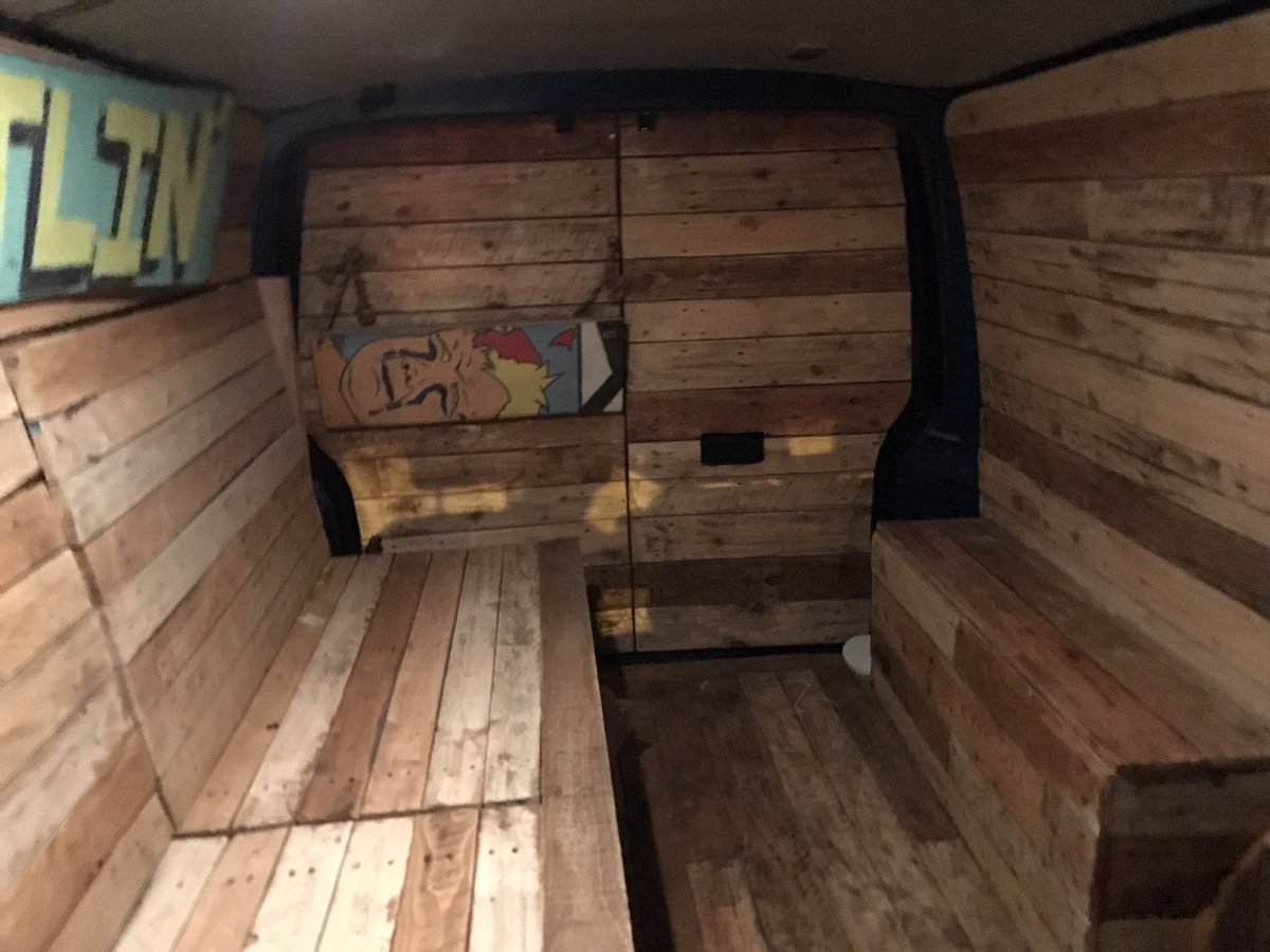 njbcoates's tweet image. Pretty sure this is the first time Big Blue has ever been empty in the back... @MrRusticDesigns interior still looking 👌 #stoked #t5