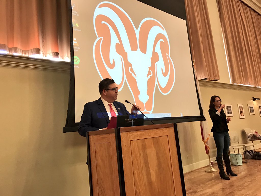 davechilders's tweet image. What an honor to spend my morning with @JosephICastro and have him give such an inspiring message to our @SCCCD students! #bebold