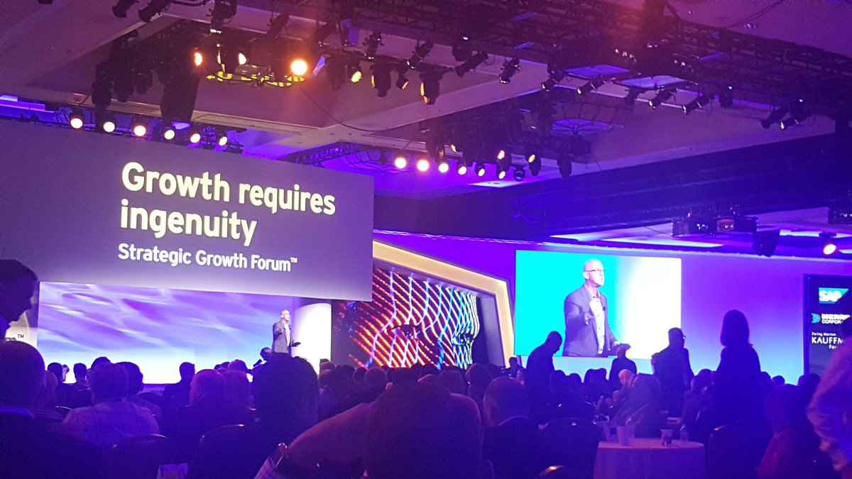 Leon_JeffDay's tweet photo. "Flattery is your battery," @Markjeffries1 #SGFUS I'm a Jeffries groupie...you also rocked #AVEC2016 last week! https://t.co/AMZjgBSwic
