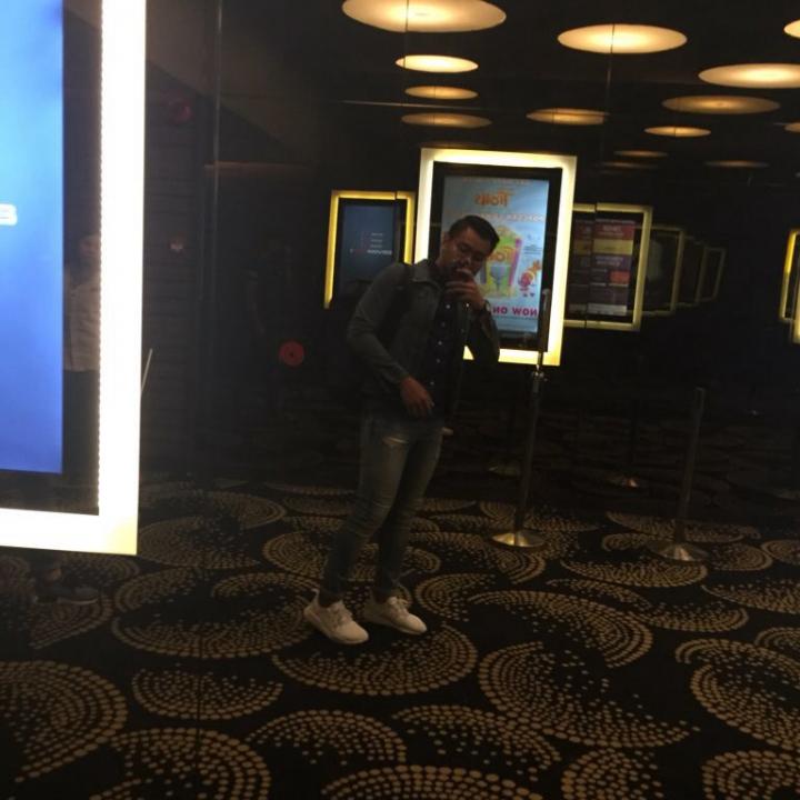 engtatpro's tweet photo. Come hangout with me on #BIGOLIVE. https://t.co/DlGFL40wzQ https://t.co/kz3F8GMPFq