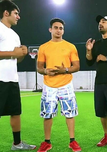 PrinceSupporter's tweet photo. @Vsood12 @Iammeetrehal @RannvijaySingha in One Pic osm entry suprb guyz alwyz rocks but sad #Varmeet r out 1st round https://t.co/T5lueJ2zMV