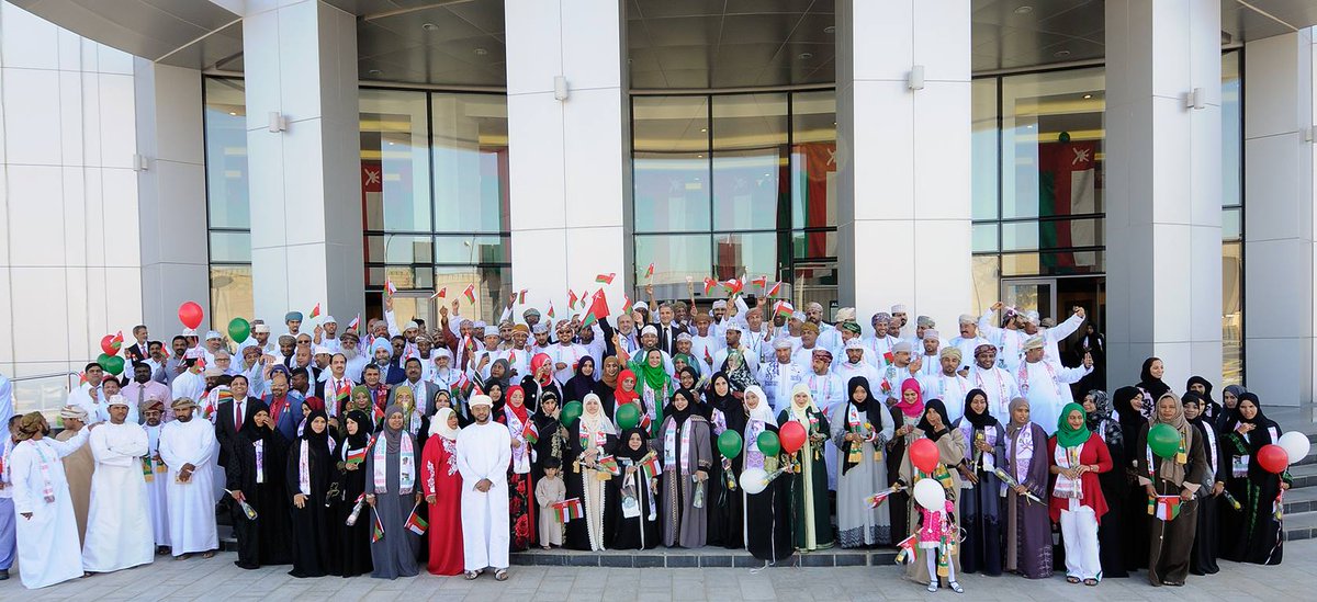 SuhailBahwan's tweet photo. Celebrating the 46th #NationalDay of #Oman, Ms. Amal Suhail Bahwan conveyed her greetings.
#PrideOman #46NationalDay #SuhailBahwanGroup https://t.co/8z0HZ2pOEO