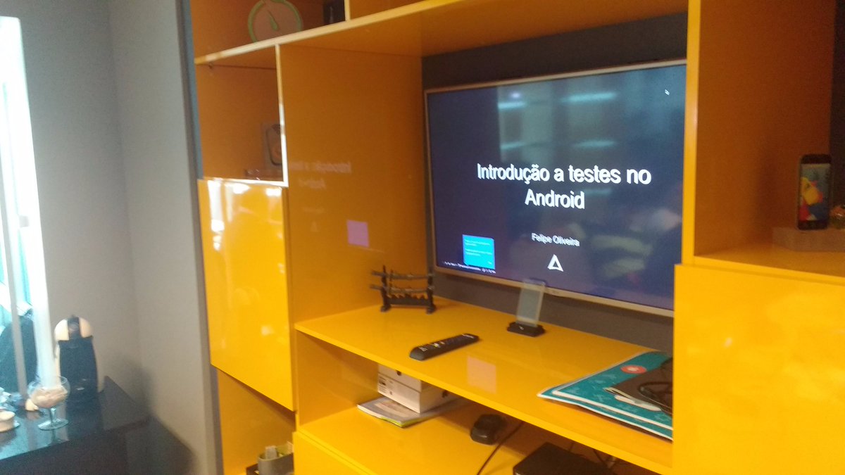 WeAreWeni's tweet photo. Hoje o Dev Felipe Oliveira ministrou um mini curso de Introdução a Testes no Android.
#Ilhasoft #Android #TDD #CompartilharConhecimento https://t.co/bz84EAqkVW