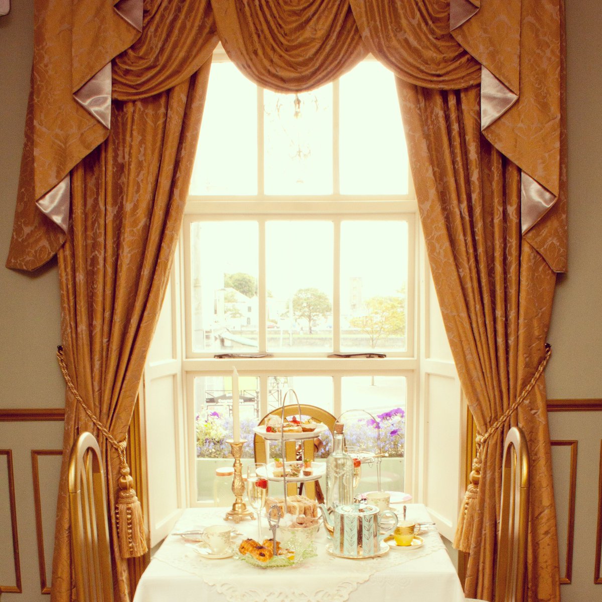 Serving #afternoontea upstairs in our Serendipity Suite all #weekend. No reservations necessary. #roomwithaview #Galway #tea party