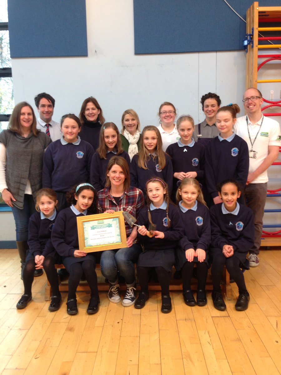 kgardencooks's tweet photo. A really lovely day spent with @FSLprep @RHSSchools @bbcradioulster and Frances Tophill from Gardeners World thanks everyone !#kidsgardening https://t.co/ufzX13AOXz